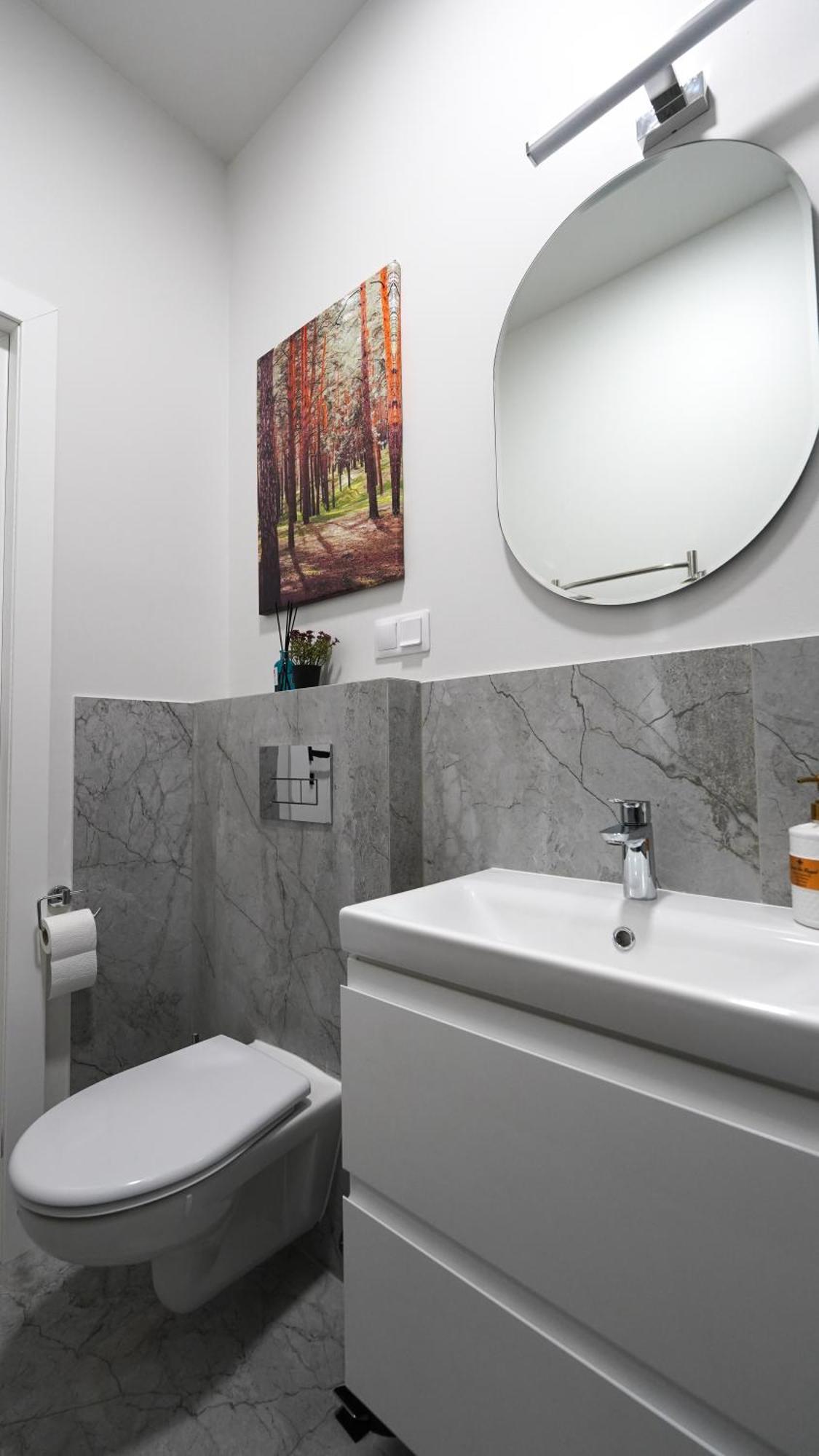 Amber Light Self-Check-In Apartments Kaunas Kültér fotó