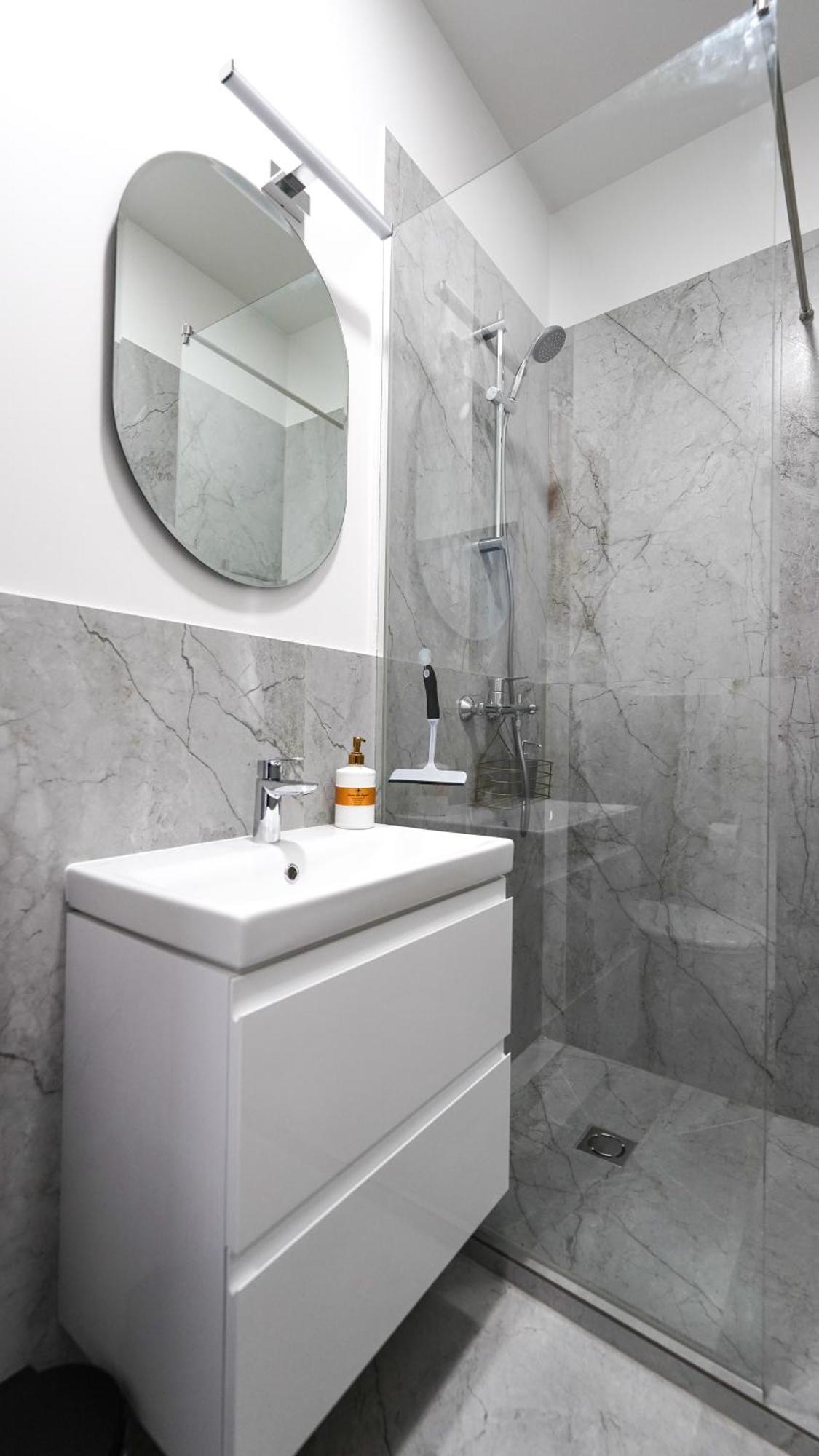 Amber Light Self-Check-In Apartments Kaunas Szoba fotó